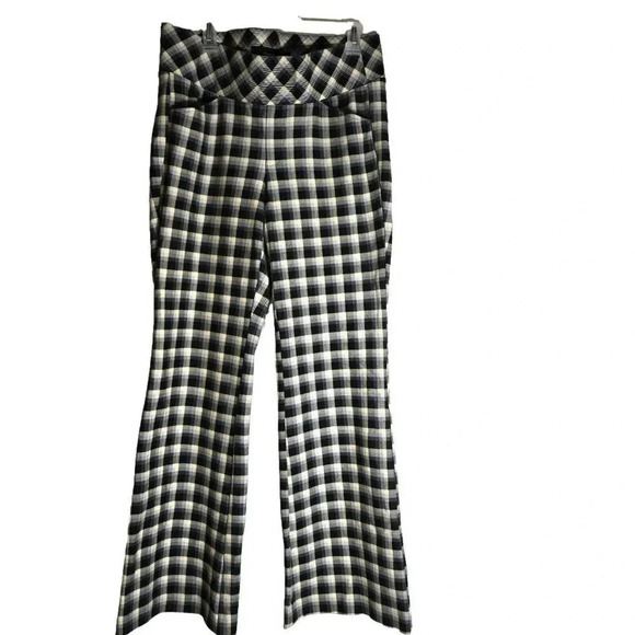 Torrid Plus Size 1R Black & Beige Plaid High-Waisted pocket pixie Flare Pant - Picture 7 of 16